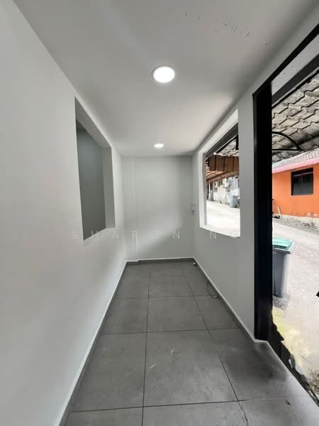 1-storey Terraced House for Sale in Taman Kempas (Tampoi) - Sharon Ng - Interior - PropertyGuru.com.my