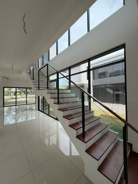 Bungalow for Rent in Bandar Gamuda Cove (Dengkil) - SY Lee - Entrance - PropertyGuru.com.my