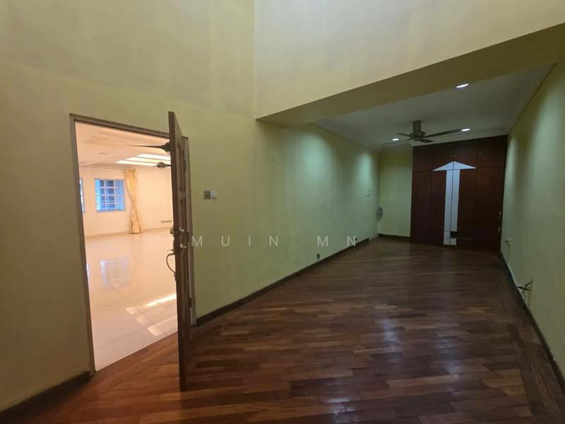 2-storey Terraced House for Sale in Seksyen 9 (Shah Alam) - Muin Mn - Living Room - PropertyGuru.com.my