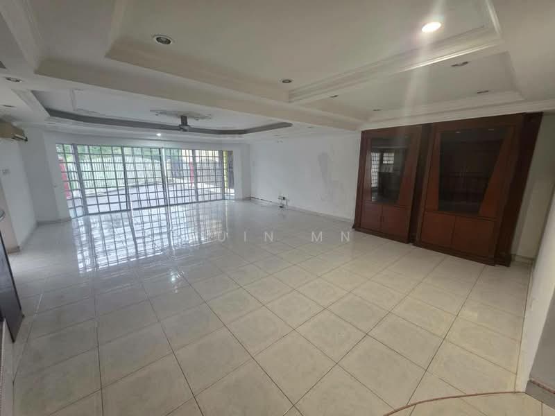 2-storey Terraced House for Sale in Seksyen 9 (Shah Alam) - Muin Mn - Living Room - PropertyGuru.com.my