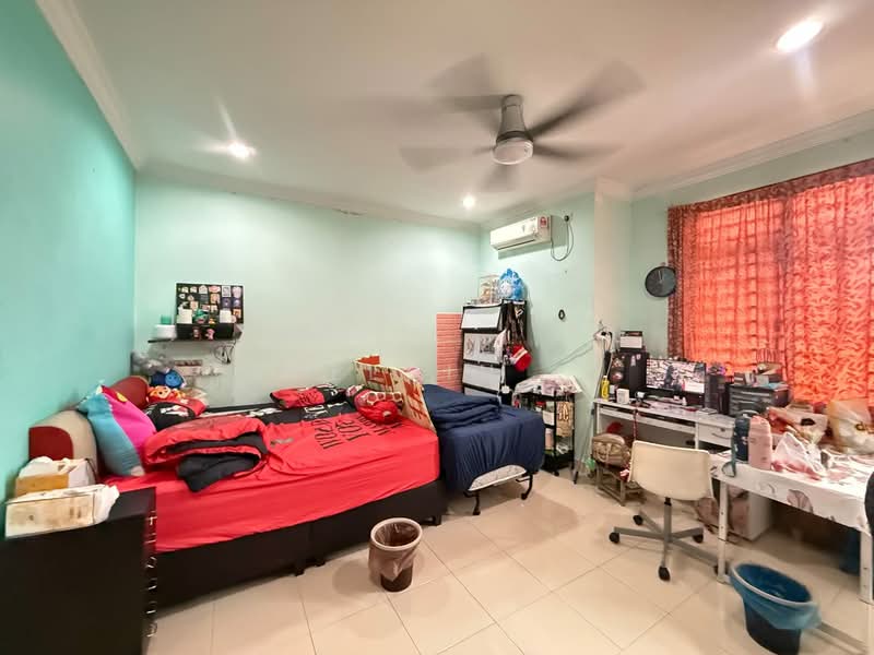 2-storey Terraced House for Sale in Taman Seri Orkid (Skudai) - Kelvin . - Bedroom - PropertyGuru.com.my