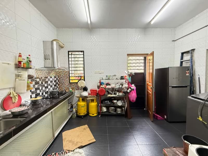 2-storey Terraced House for Sale in Taman Seri Orkid (Skudai) - Kelvin . - Kitchen - PropertyGuru.com.my