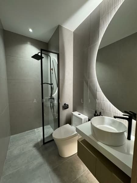 Service Residence for Sale at Mosaic Residences - Apple Lim - Bathroom - PropertyGuru.com.my