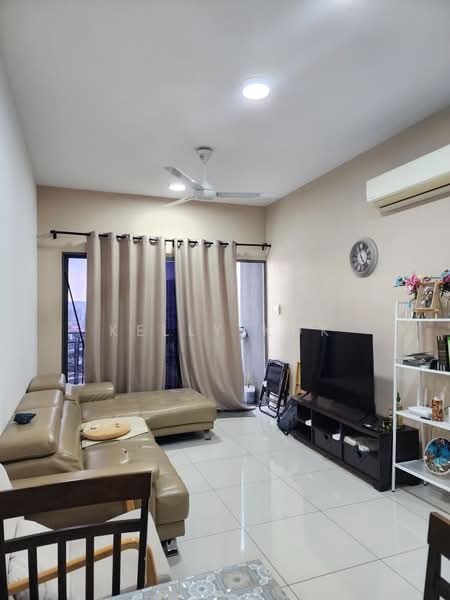 Servis Apartment untuk Disewa di Seasons Garden Residences - Kelly Kok - Living Room - PropertyGuru.com.my
