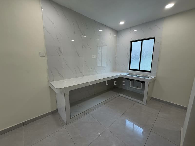 2-storey Terraced House for Sale in Taman Skudai Baru (Skudai) - Eric Lee - Kitchen - PropertyGuru.com.my