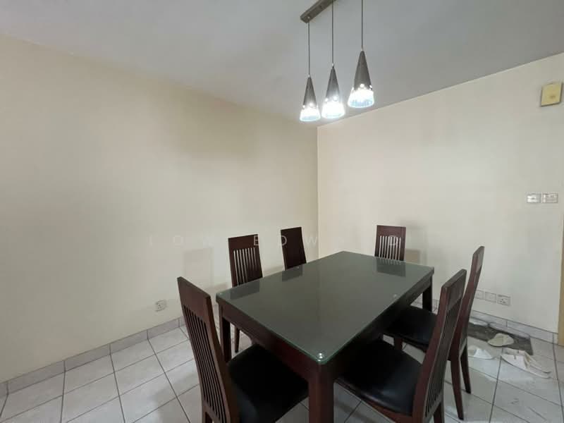 Kondominium untuk Dijual di Mont Kiara Bayu - Low Edward - Dining Room - PropertyGuru.com.my