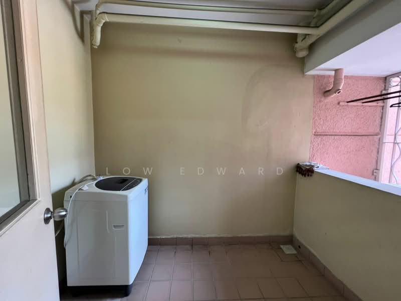 Kondominium untuk Dijual di Mont Kiara Bayu - Low Edward - Balcony - PropertyGuru.com.my