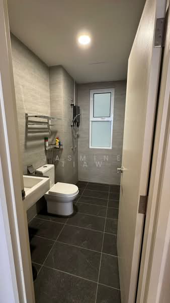 Servis Apartment untuk Disewa di Avona Residence - Jasmine Tiaw - Bathroom - PropertyGuru.com.my