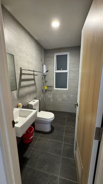Servis Apartment untuk Disewa di Avona Residence - Jasmine Tiaw - Bathroom - PropertyGuru.com.my