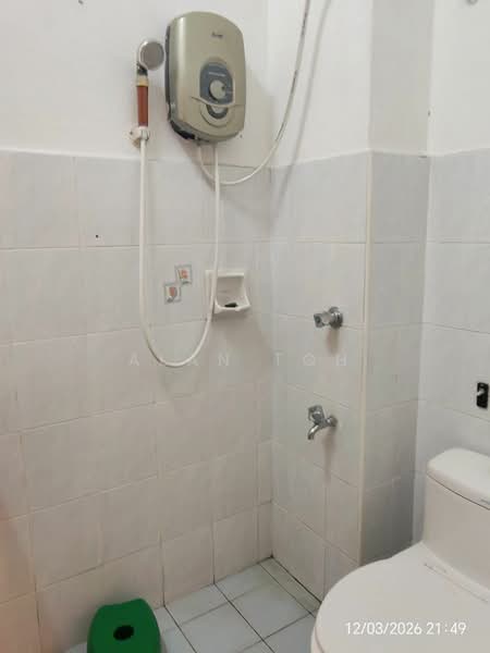 Rumah Teres 2 Tingkat untuk Dijual di Taman Setia Indah (Tebrau) - Alan Toh - Bathroom - PropertyGuru.com.my