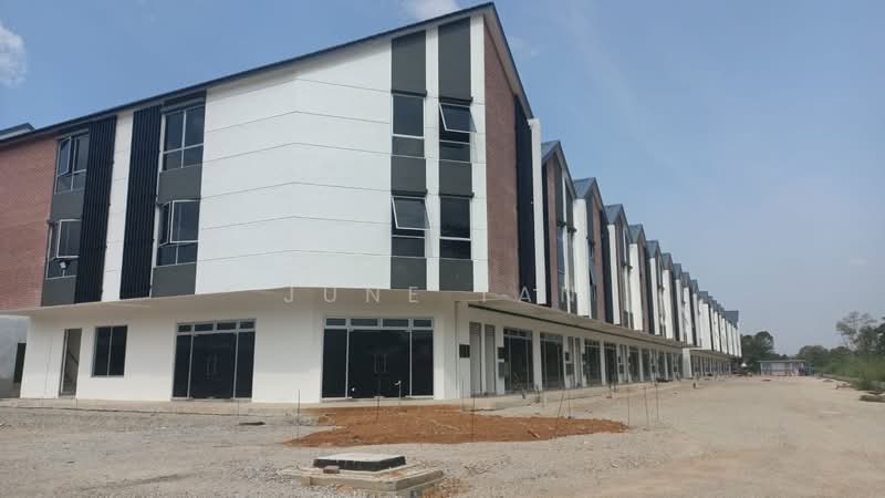 Kedai / Pejabat untuk Disewa di Taman Nusa Damai (Pasir Gudang) - June Tan - PropertyGuru.com.my