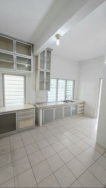 Rumah Berkembar untuk Dijual di Ipoh Garden (Ipoh) - Lee Muzi - Kitchen - PropertyGuru.com.my