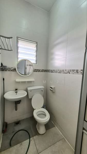 Rumah Berkembar untuk Dijual di Ipoh Garden (Ipoh) - Lee Muzi - Bathroom - PropertyGuru.com.my