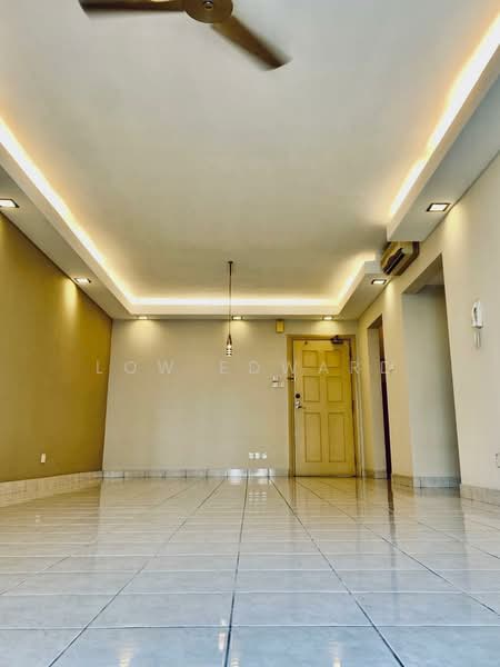 Kondominium untuk Dijual di Mont Kiara Bayu - Low Edward - Living Room - PropertyGuru.com.my