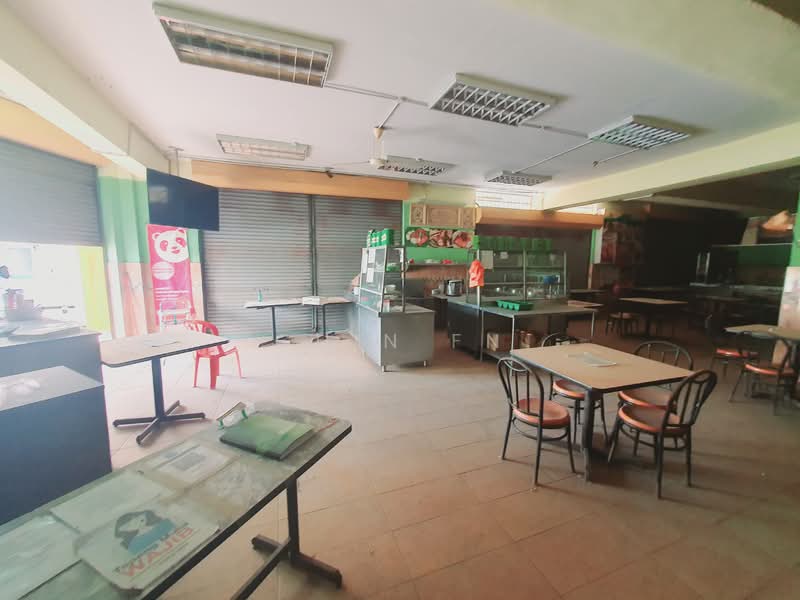 Kedai untuk Dijual di Taman Bachang Utama (Bachang) - CHIN FN - Interior - PropertyGuru.com.my