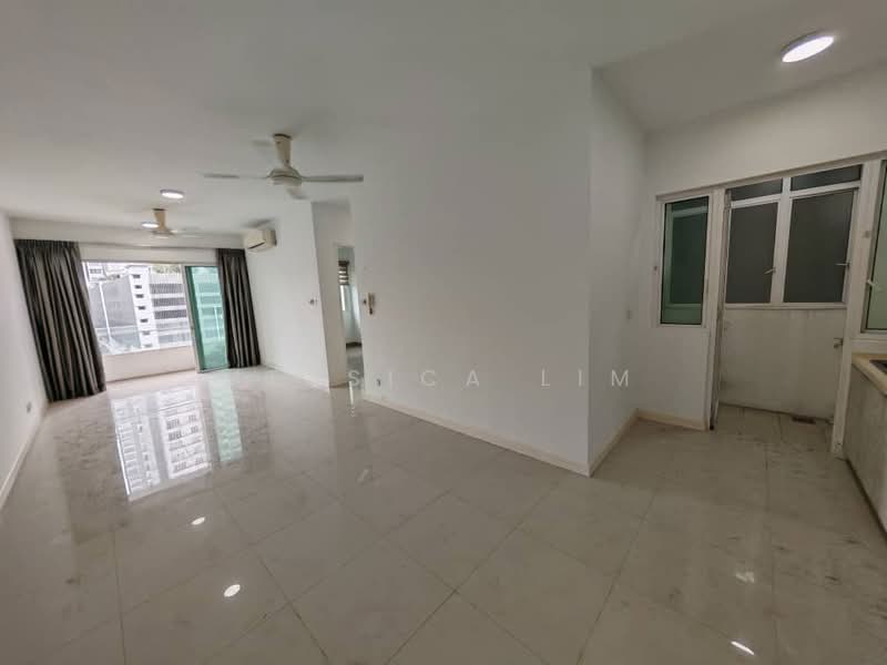 Kondominium untuk Dijual di Scenaria @ North Kiara Hills - Jessica Lim - Living Room - PropertyGuru.com.my