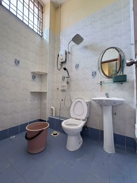 Rumah Teres 2 Tingkat untuk Dijual di Setia Impian (Setia Alam) - Elwin Chok - Bathroom - PropertyGuru.com.my