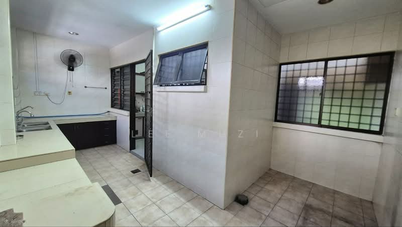 Rumah Teres 2 Tingkat untuk Dijual di Ipoh Garden (Ipoh) - Lee Muzi - Kitchen - PropertyGuru.com.my