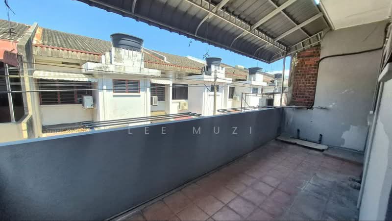 Rumah Teres 2 Tingkat untuk Dijual di Ipoh Garden (Ipoh) - Lee Muzi - Balcony - PropertyGuru.com.my