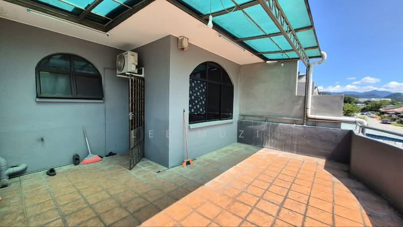 Rumah Teres 2 Tingkat untuk Dijual di Ipoh Garden (Ipoh) - Lee Muzi - Balcony - PropertyGuru.com.my
