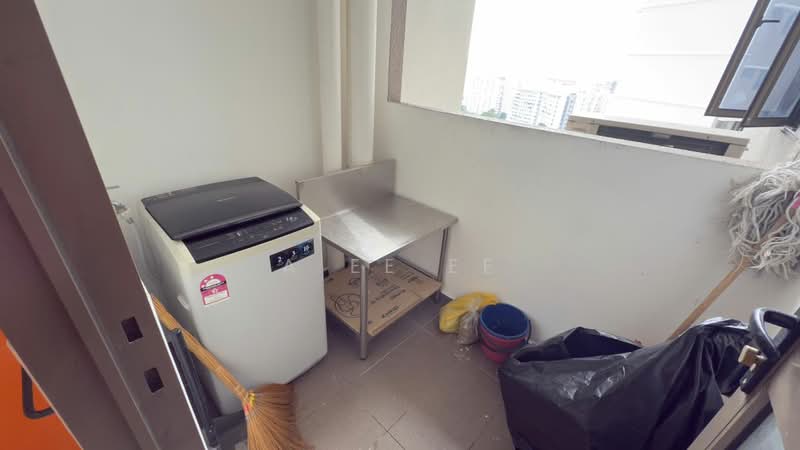 Condominium for Rent at Skycube - A Ee Ee - Balcony - PropertyGuru.com.my