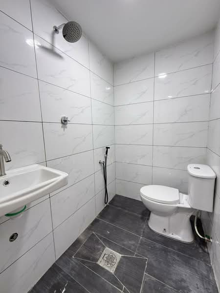 1-storey Terraced House for Sale in Taman Universiti (Skudai) - Wil Mong - Bathroom - PropertyGuru.com.my