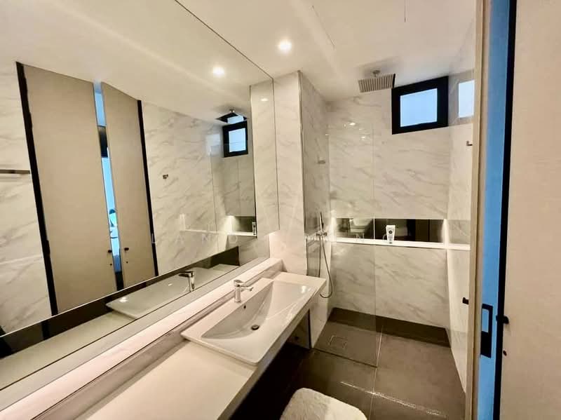 Service Residence for Sale at City of Dreams - Landy Bong - Bathroom - PropertyGuru.com.my