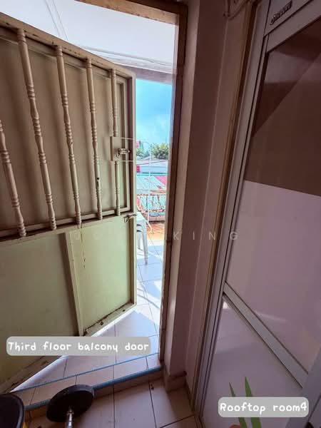 2-storey Terraced House for Sale in Taman Cahaya (Ampang) - John King - Balcony - PropertyGuru.com.my