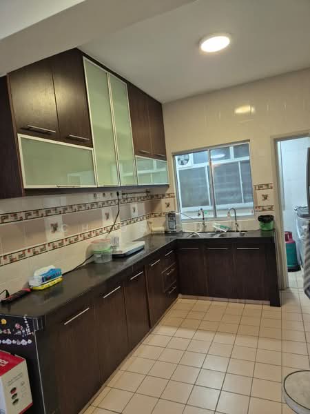 Kondominium untuk Disewa di Pertiwi Indah - Chloe Chan - Kitchen - PropertyGuru.com.my