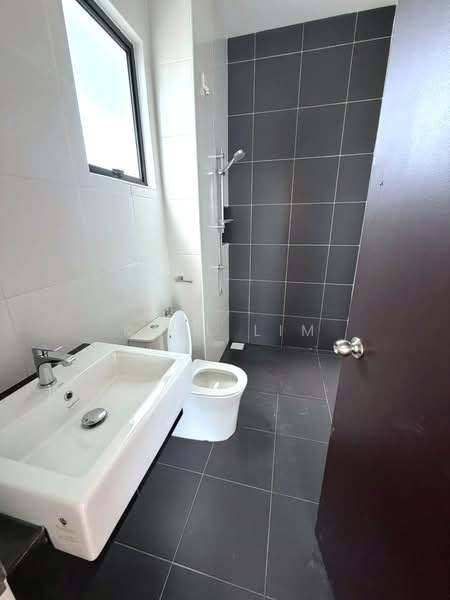 Rumah Kluster untuk Dijual di Eco Botanic (Iskandar Puteri (Nusajaya)) - Karl Lim - Bathroom - PropertyGuru.com.my
