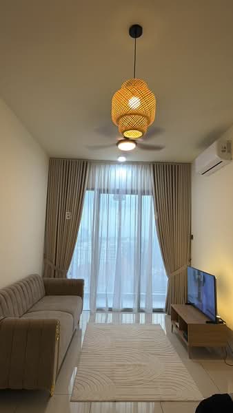 Servis Apartment untuk Disewa di The Era @ Duta North - Benson Ng - Living Room - PropertyGuru.com.my