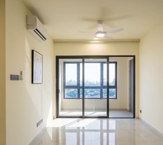 Servis Apartment untuk Disewa di The Era @ Duta North - Benson Ng - Living Room - PropertyGuru.com.my