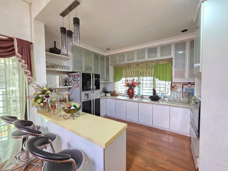 Semi-Detached House for Sale in Bandar Baru Bangi (Selangor) - Ai Faizal - Kitchen - PropertyGuru.com.my