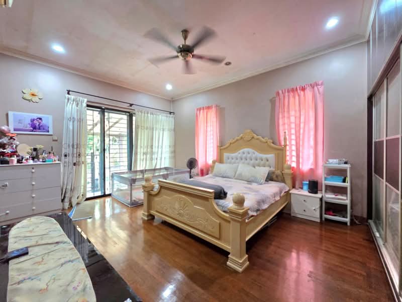 Semi-Detached House for Sale in Bandar Baru Bangi (Selangor) - Ai Faizal - Bedroom - PropertyGuru.com.my