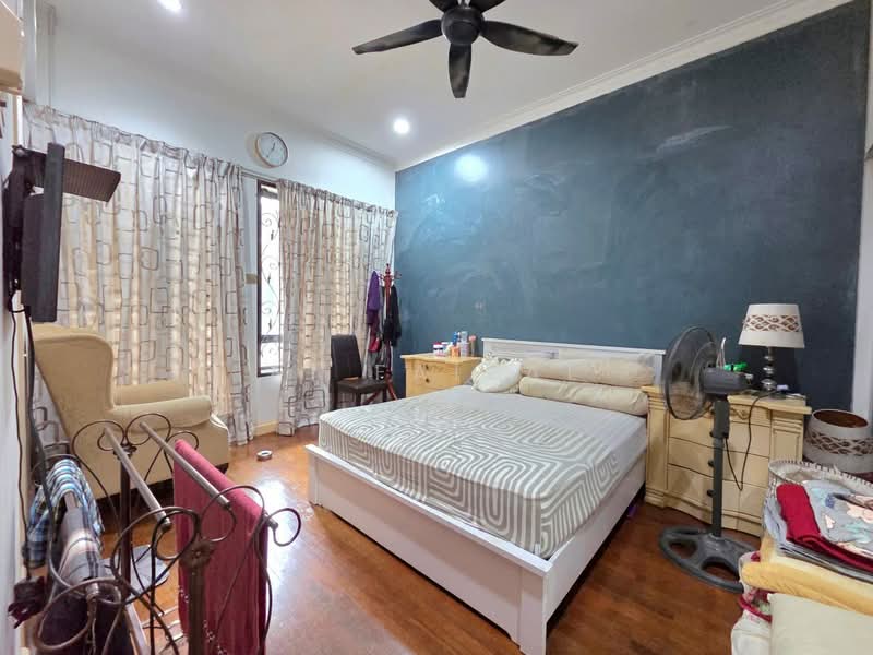 Semi-Detached House for Sale in Bandar Baru Bangi (Selangor) - Ai Faizal - Bedroom - PropertyGuru.com.my