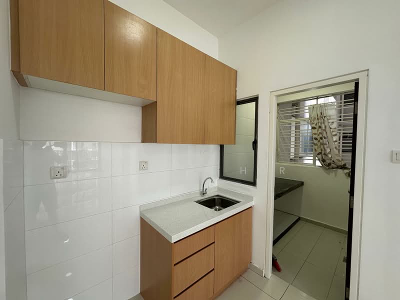 Servis Apartment untuk Disewa di Seasons Garden Residences - Gilbert Hor - Kitchen - PropertyGuru.com.my