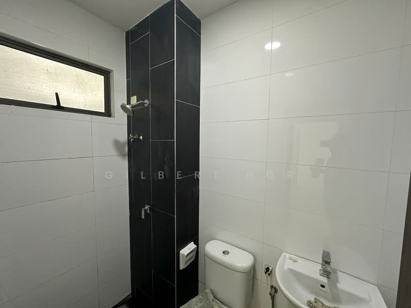 Servis Apartment untuk Disewa di Seasons Garden Residences - Gilbert Hor - Bathroom - PropertyGuru.com.my
