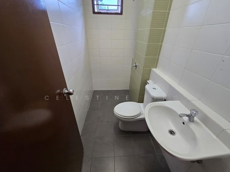 Semi-Detached House for Sale in Setia Ecohill (Semenyih) - Celestine Ting - Bathroom - PropertyGuru.com.my