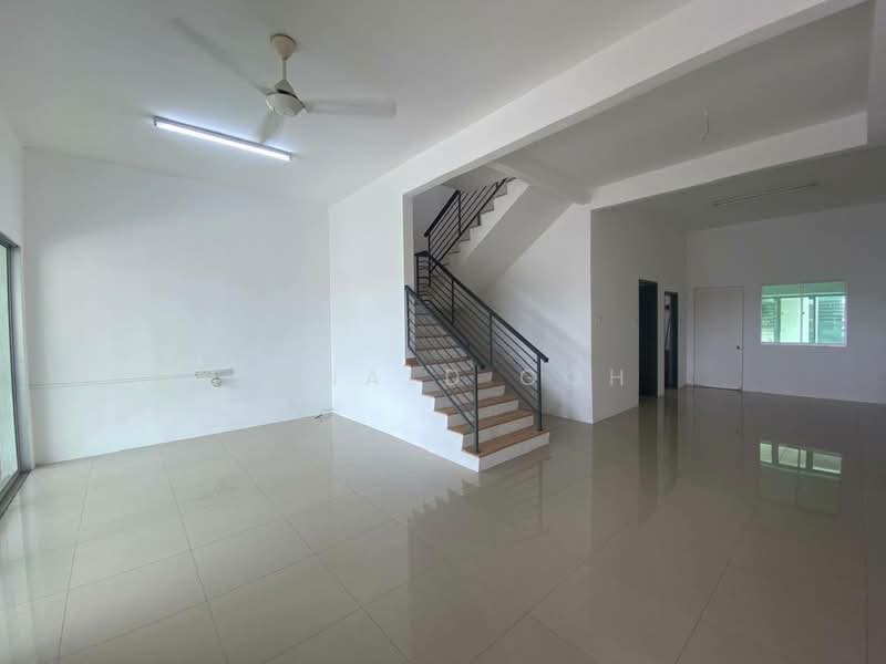 Rumah Teres 2 Tingkat untuk Dijual di Medan Klebang Sentosa (Chemor) - Donald Goh - Living Room - PropertyGuru.com.my