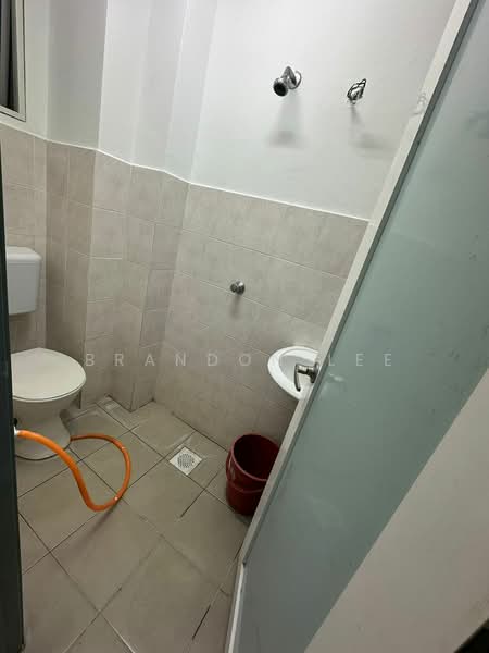Pangsapuri untuk Dijual di Vista Mahkota - Brandon Lee - Bathroom - PropertyGuru.com.my