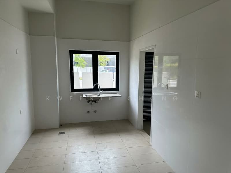 Semi-Detached House for Sale in Kota Kemuning (Shah Alam) - Kweenie Chong - Kitchen - PropertyGuru.com.my