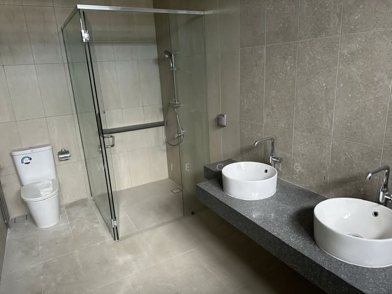 Semi-Detached House for Sale in Kota Kemuning (Shah Alam) - Kweenie Chong - Bathroom - PropertyGuru.com.my