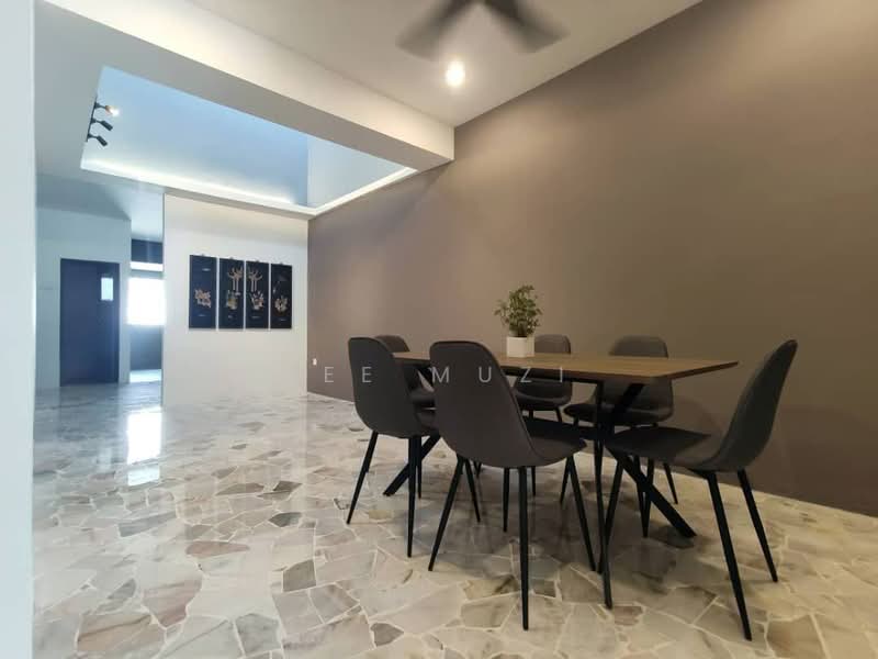 Rumah Teres 1 Tingkat untuk Disewa di Taman Wah Keong (Ipoh) - Lee Muzi - Dining Room - PropertyGuru.com.my