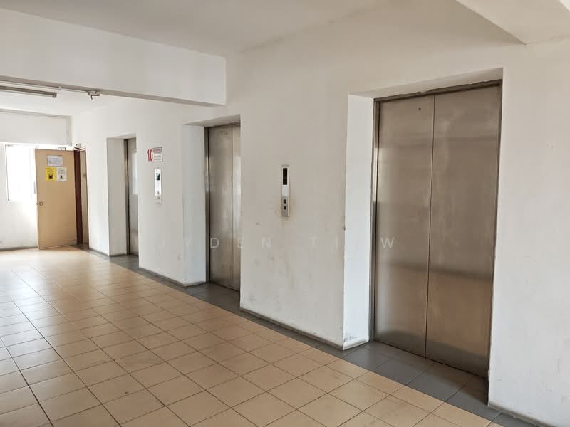 Apartment for Rent at Sri Ria Apartments - Jyden Tiew - Corridor - PropertyGuru.com.my