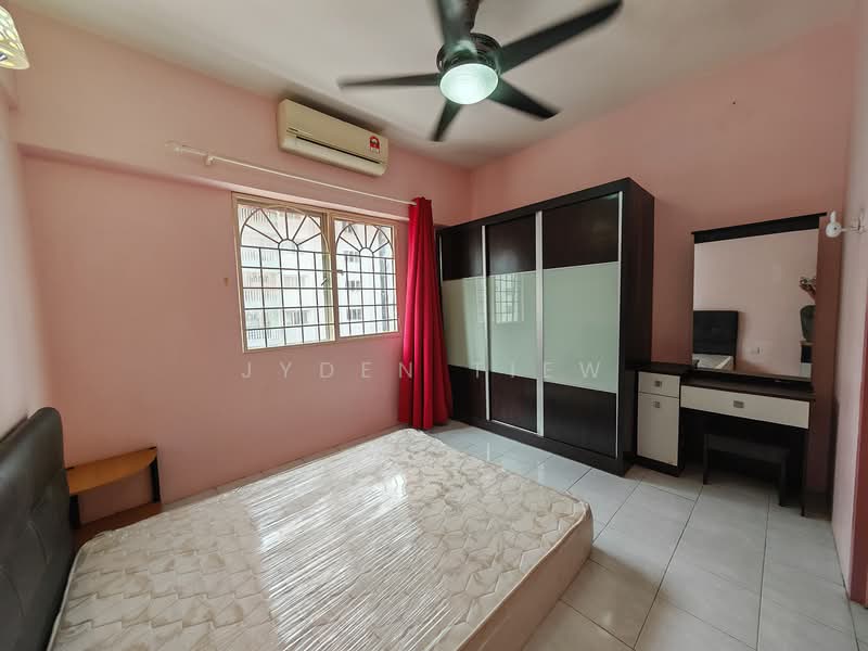 Apartment for Rent at Sri Ria Apartments - Jyden Tiew - Bedroom - PropertyGuru.com.my