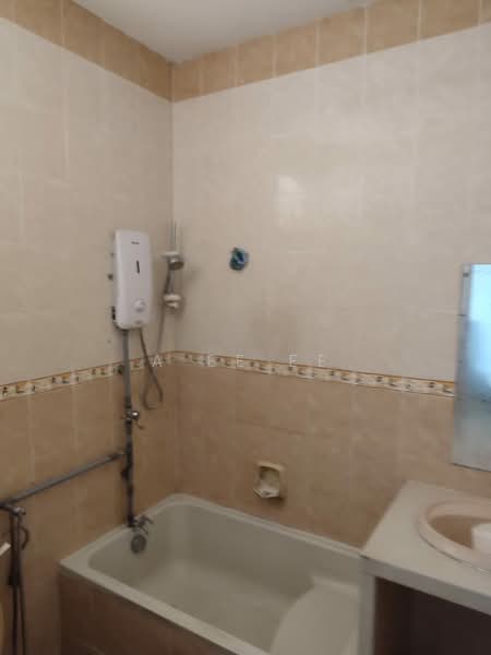 Rumah Teres 2 Tingkat untuk Dijual di Sungai Ara (Penang) - A Ee Ee - Bathroom - PropertyGuru.com.my