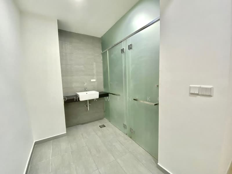 Service Residence for Sale at The Pano - Poh Kwen Kok - Bathroom - PropertyGuru.com.my
