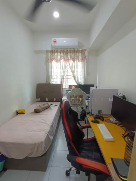 Service Residence for Sale at E-Tiara - Lawrence Lim - Bedroom - PropertyGuru.com.my