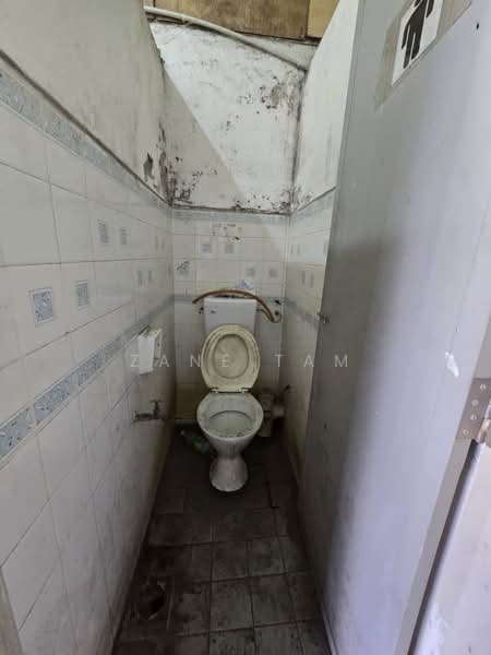 Factory for Rent in Batu Maung (Penang) - Zane Tam - Bathroom - PropertyGuru.com.my
