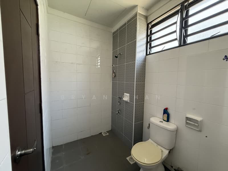 2-storey Terraced House for Sale in Kota Bayuemas (Klang) - Bryan Chan - Bathroom - PropertyGuru.com.my